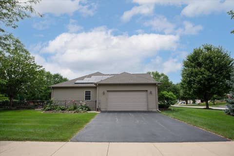 Tiny photo for 298 Quinlan Avenue, DeKalb, IL 60115 (MLS # 12703258)