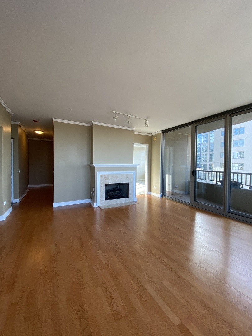 200 N Jefferson Street 2001