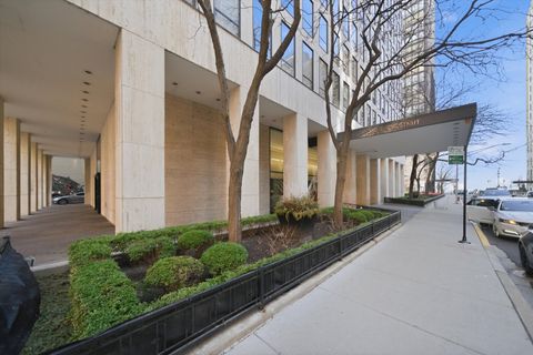 Photo of 260 E Chestnut Street #2010, Chicago, IL 60611 (MLS # 12587997)