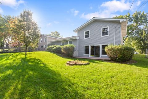 Tiny photo for 1360 Mayfield Lane, Hoffman Estates, IL 60169 (MLS # 12442523)