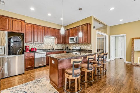 Tiny photo for 5420 N Kedzie Avenue #2A, Chicago, IL 60625 (MLS # 12638462)