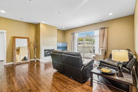 Tiny photo for 5420 N Kedzie Avenue #2A, Chicago, IL 60625 (MLS # 12638462)
