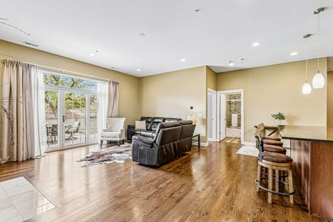 Tiny photo for 5420 N Kedzie Avenue #2A, Chicago, IL 60625 (MLS # 12638462)