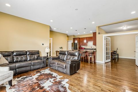 Tiny photo for 5420 N Kedzie Avenue #2A, Chicago, IL 60625 (MLS # 12638462)