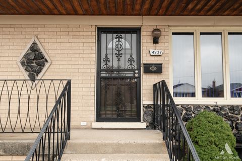 Tiny photo for 4937 N Sayre Avenue, Chicago, IL 60656 (MLS # 12522369)