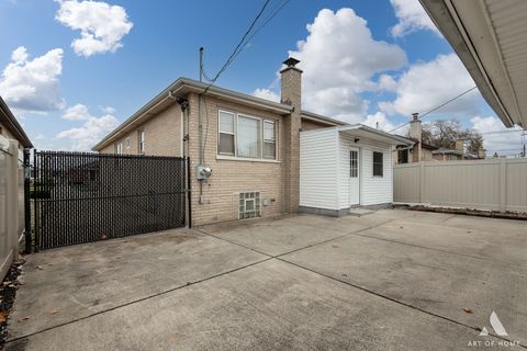 Tiny photo for 4937 N Sayre Avenue, Chicago, IL 60656 (MLS # 12522369)