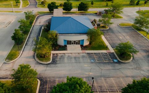 1271 W Il Route 134 Round Lake IL 60073