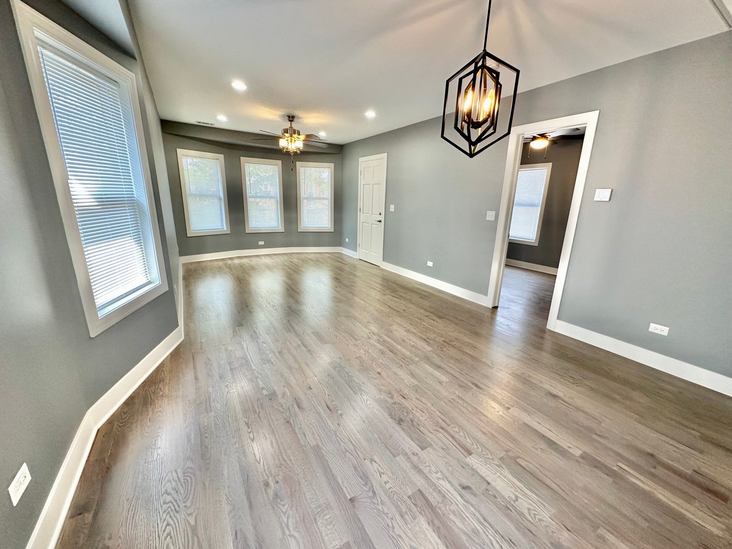 2233 N Lawler Avenue 1