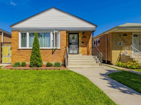 Photo of 5817 S Mulligan Avenue, Chicago, IL 60638 (MLS # 12682546)