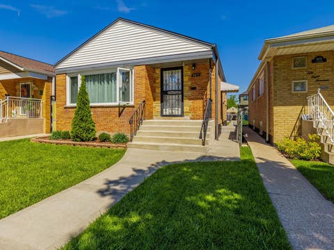 Tiny photo for 5817 S Mulligan Avenue, Chicago, IL 60638 (MLS # 12682546)