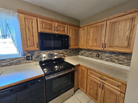 Tiny photo for 4304 Sassafras Lane, Mt Vernon, IL 62864 (MLS # 12553800)