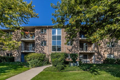 Photo of 10288 Southwest Highway #3D, Chicago Ridge, IL 60415 (MLS # 12489673)