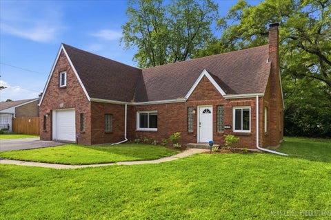 Tiny photo for 10155 Ivanhoe Avenue, Schiller Park, IL 60176 (MLS # 12659404)