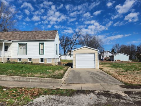 Tiny photo for 601 W Saint Louis Avenue, Pinckneyville, IL 62274 (MLS # 12587120)