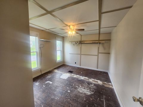 Tiny photo for 601 W Saint Louis Avenue, Pinckneyville, IL 62274 (MLS # 12587120)