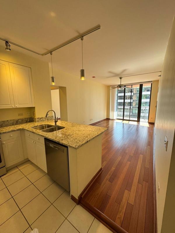 330 N Jefferson Street 507