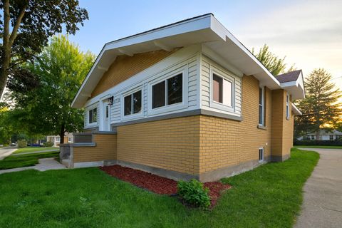 Photo of 1211 Highland Avenue, Joliet, IL 60435 (MLS # 12488403)