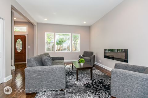 Tiny photo for 806 S Oakley Boulevard, Chicago, IL 60612 (MLS # 12527876)
