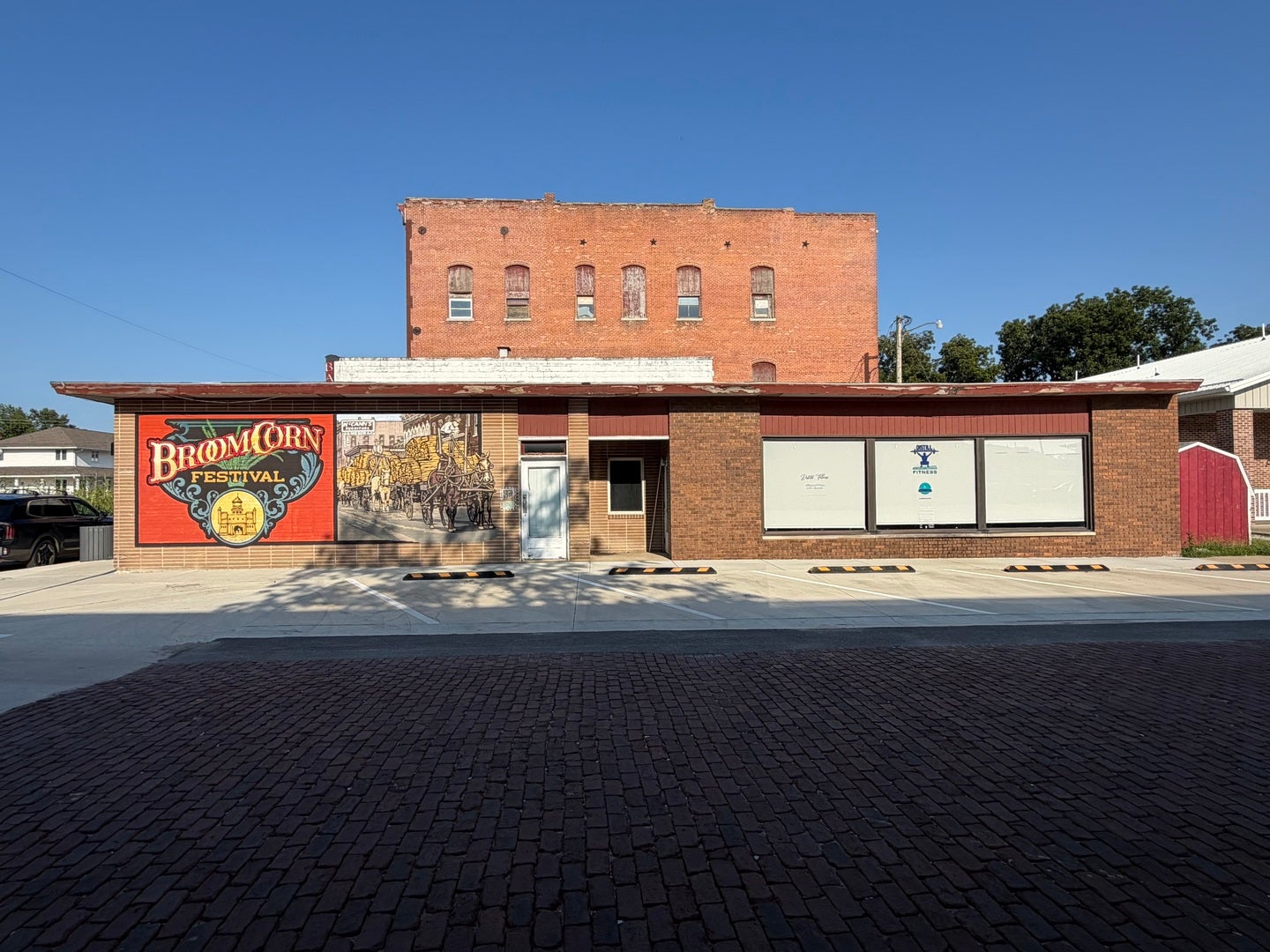 202-04 E Main Street