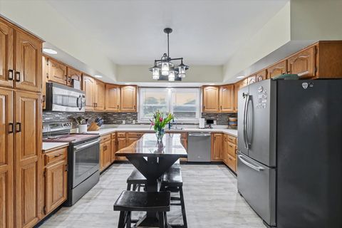 Tiny photo for 324 S Sangamon Avenue, Gibson City, IL 60936 (MLS # 12603229)