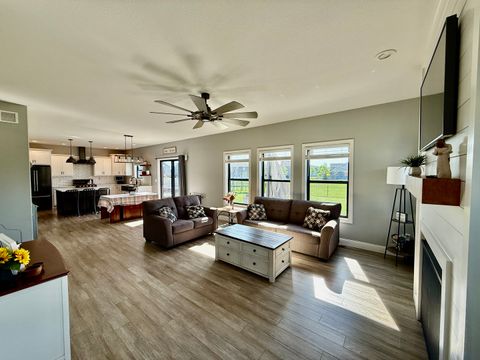 Tiny photo for 1701 Littlefield Lane, Mahomet, IL 61853 (MLS # 12625919)