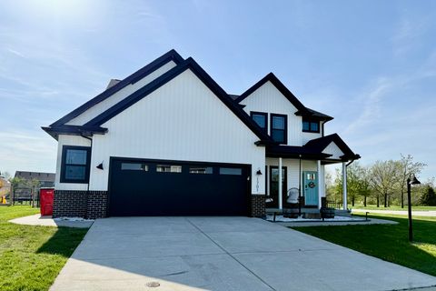 Tiny photo for 1701 Littlefield Lane, Mahomet, IL 61853 (MLS # 12625919)