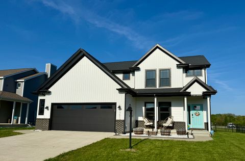 Photo of 1701 Littlefield Lane, Mahomet, IL 61853 (MLS # 12625919)