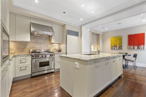 Tiny photo for 159 E WALTON Place #5C, Chicago, IL 60611 (MLS # 12412597)