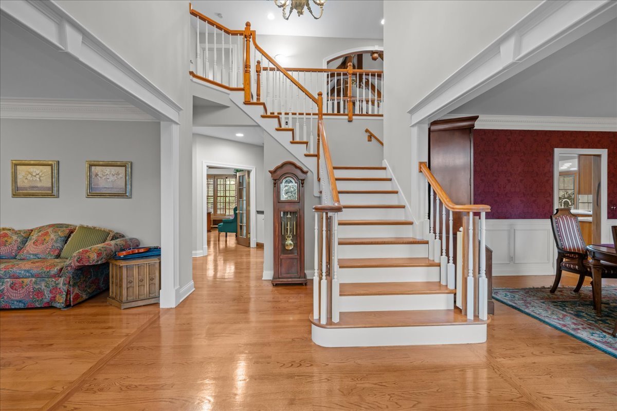 4N494 Hidden Oaks Road