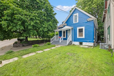 Tiny photo for 1722 Charles Street, Rockford, IL 61104 (MLS # 12504616)