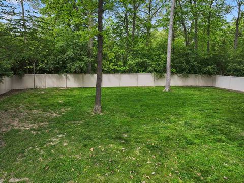 Tiny photo for 431 S Saint Marys Road, Libertyville, IL 60048 (MLS # 12653527)