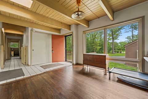 Tiny photo for 431 S Saint Marys Road, Libertyville, IL 60048 (MLS # 12653527)