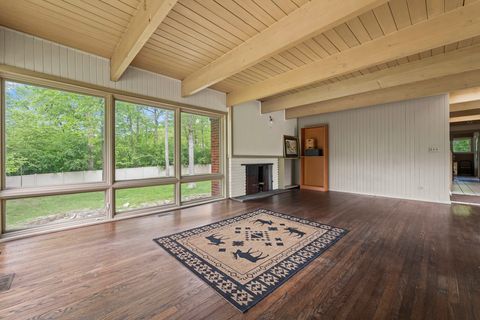 Tiny photo for 431 S Saint Marys Road, Libertyville, IL 60048 (MLS # 12653527)