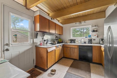Tiny photo for 431 S Saint Marys Road, Libertyville, IL 60048 (MLS # 12653527)