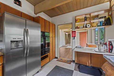 Tiny photo for 431 S Saint Marys Road, Libertyville, IL 60048 (MLS # 12653527)