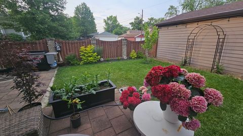 Tiny photo for 3201 Park Avenue, Brookfield, IL 60513 (MLS # 12578027)