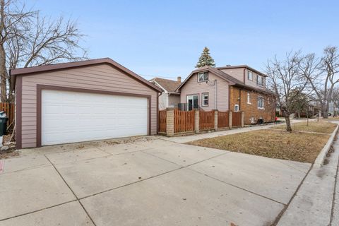 Tiny photo for 3201 Park Avenue, Brookfield, IL 60513 (MLS # 12578027)