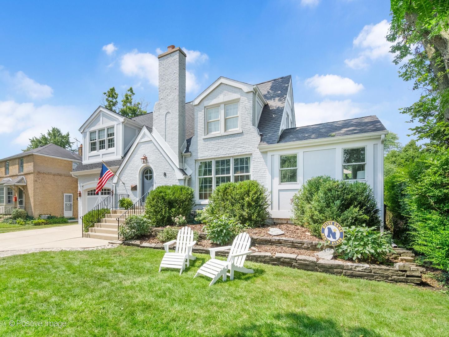 8 Mohawk Drive