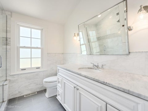 Tiny photo for 8 Mohawk Drive, Clarendon Hills, IL 60514 (MLS # 12715216)