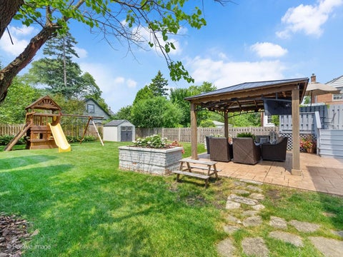 Tiny photo for 8 Mohawk Drive, Clarendon Hills, IL 60514 (MLS # 12715216)