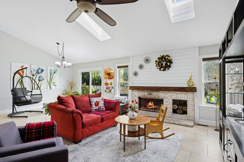 Tiny photo for 3040 Banbury Lane, Lake In The Hills, IL 60156 (MLS # 12480501)