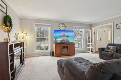 Tiny photo for 693 Exmoor Terrace, Crystal Lake, IL 60014 (MLS # 12581056)