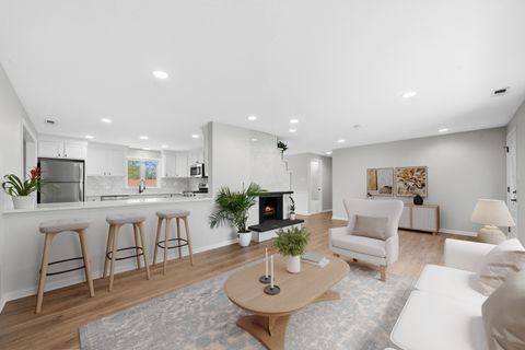 Tiny photo for 1904 Winston Lane, Schaumburg, IL 60193 (MLS # 12629104)