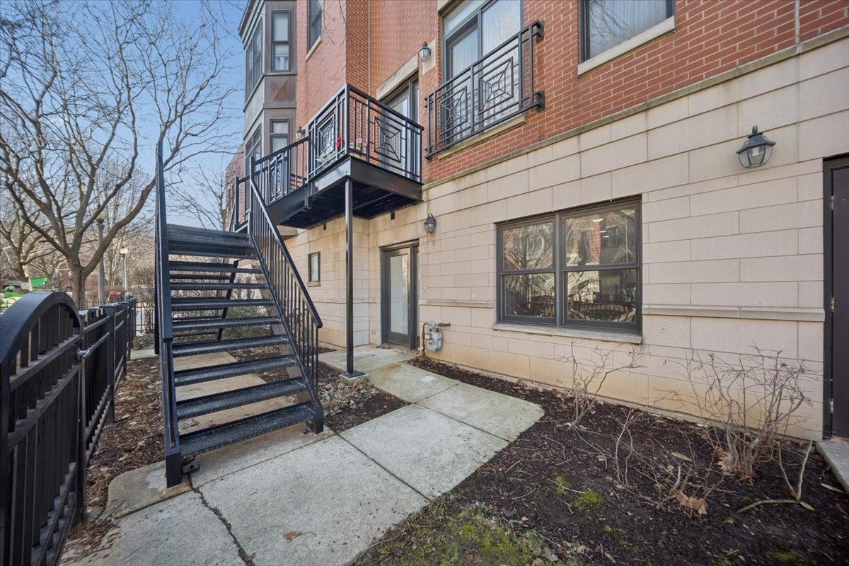 943 W College Parkway 0