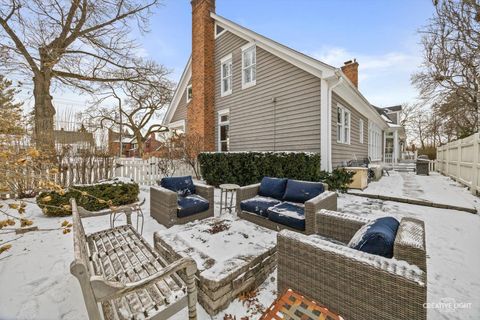 Tiny photo for 607 E Prairie Avenue, Wheaton, IL 60187 (MLS # 12551488)