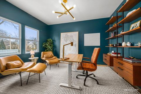 Tiny photo for 607 E Prairie Avenue, Wheaton, IL 60187 (MLS # 12551488)