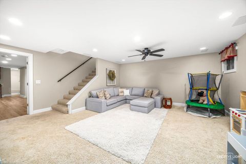 Tiny photo for 607 E Prairie Avenue, Wheaton, IL 60187 (MLS # 12551488)