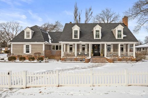 607 E Prairie Avenue Wheaton IL 60187