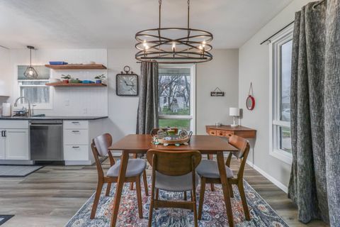 Tiny photo for 401 W Boundary Street, Stanford, IL 61774 (MLS # 12593399)