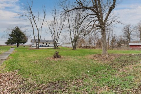 Tiny photo for 401 W Boundary Street, Stanford, IL 61774 (MLS # 12593399)